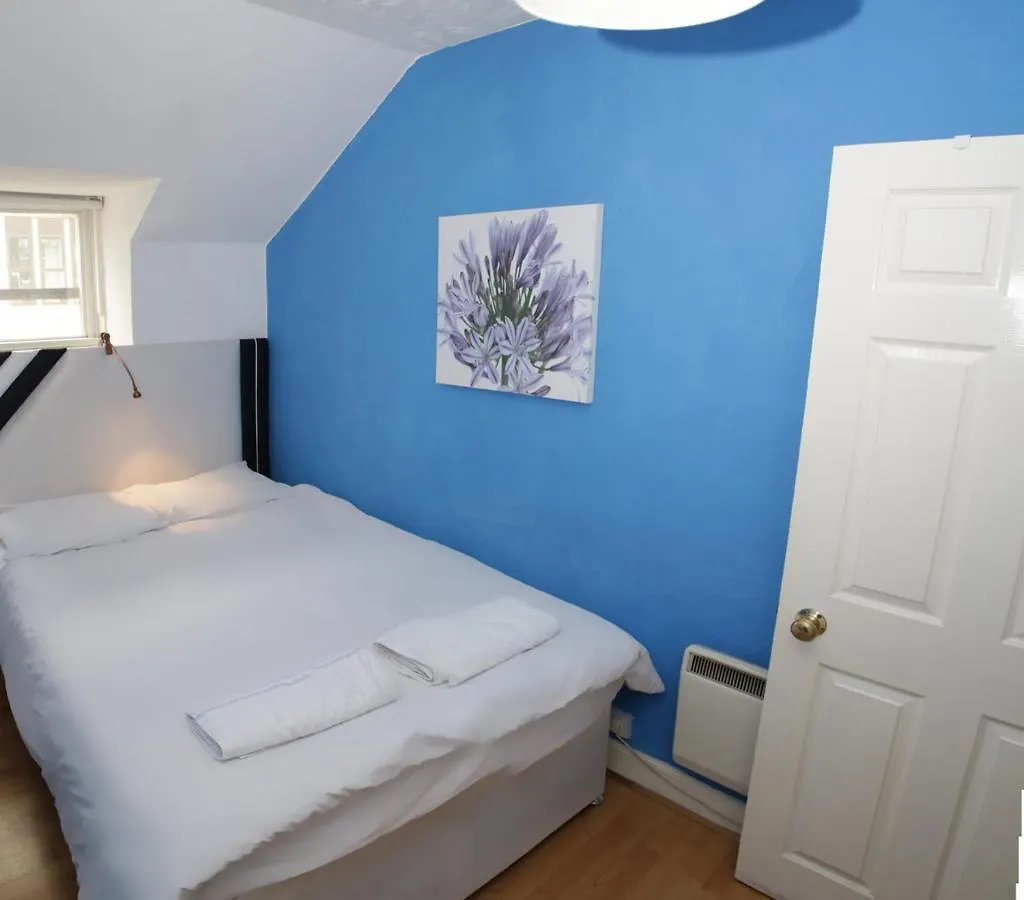 Cozy Old Town Apartment In Nicolson Street Edinburgh