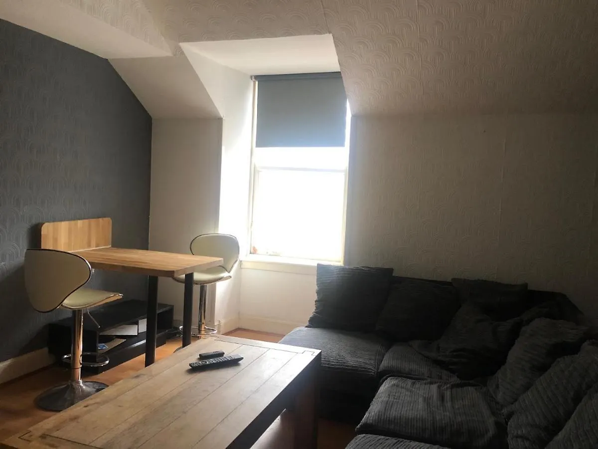 Cozy Old Town Apartment In Nicolson Street Edinburgh